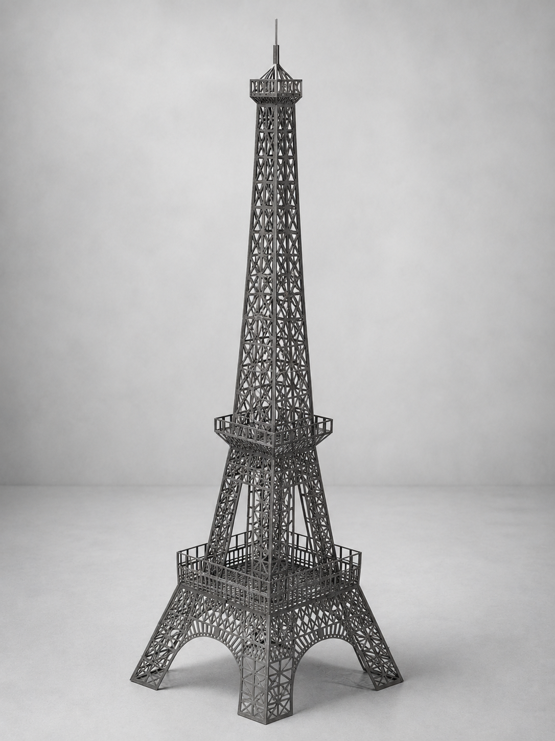 Torre Eiffel calada en acero